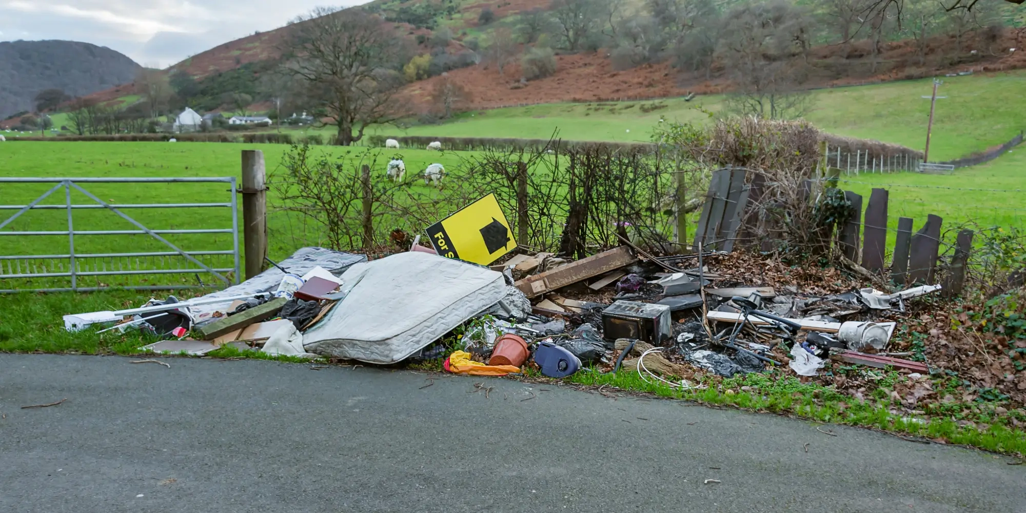 Fly-tipping Banner WCCTV